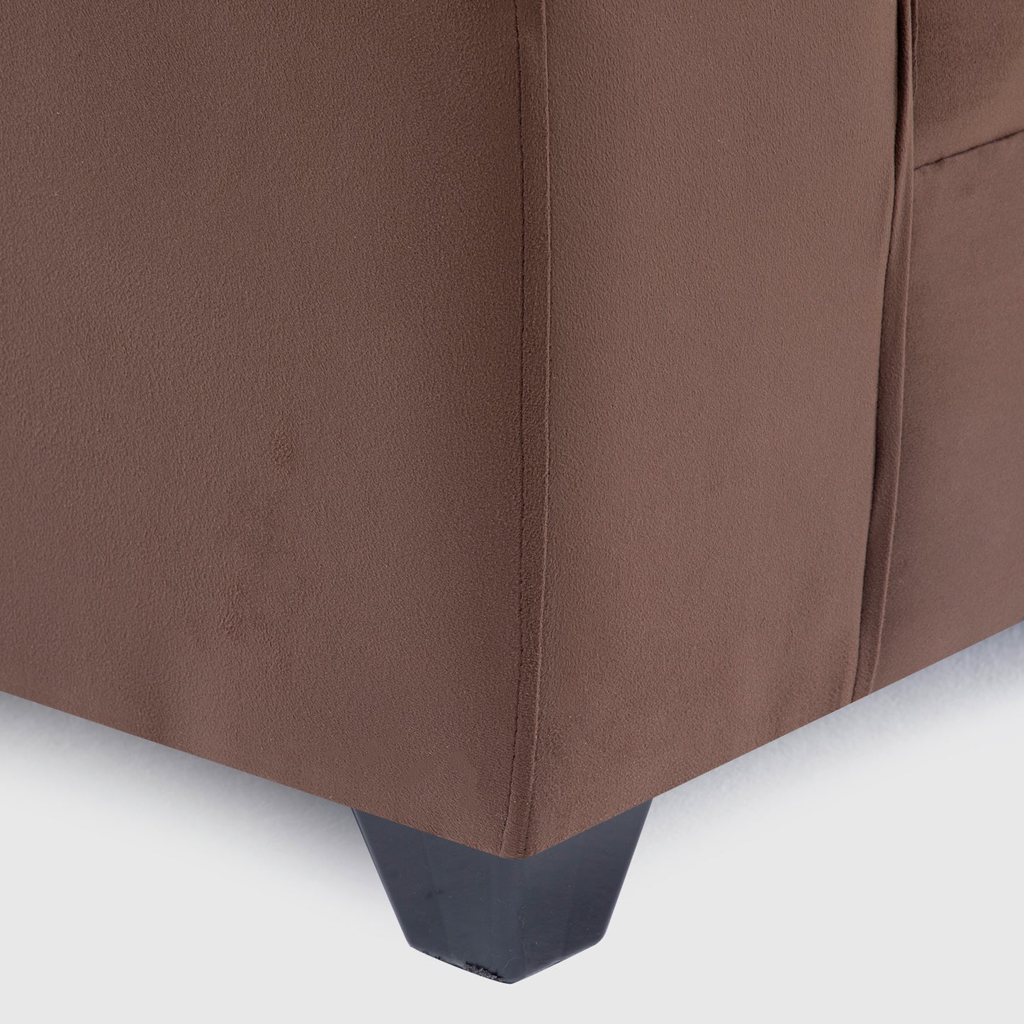 Seccional Dubai XS Derecho en Velvet Café – Elegancia Compacta y Máximo Confort