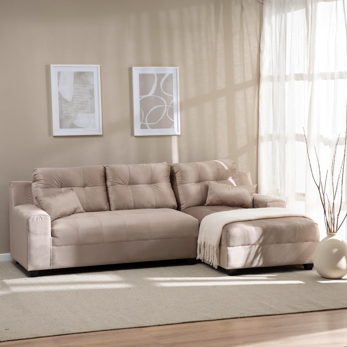 Seccional Dubai XS Derecho en Velvet Beige – Elegancia Compacta y Máximo Confort
