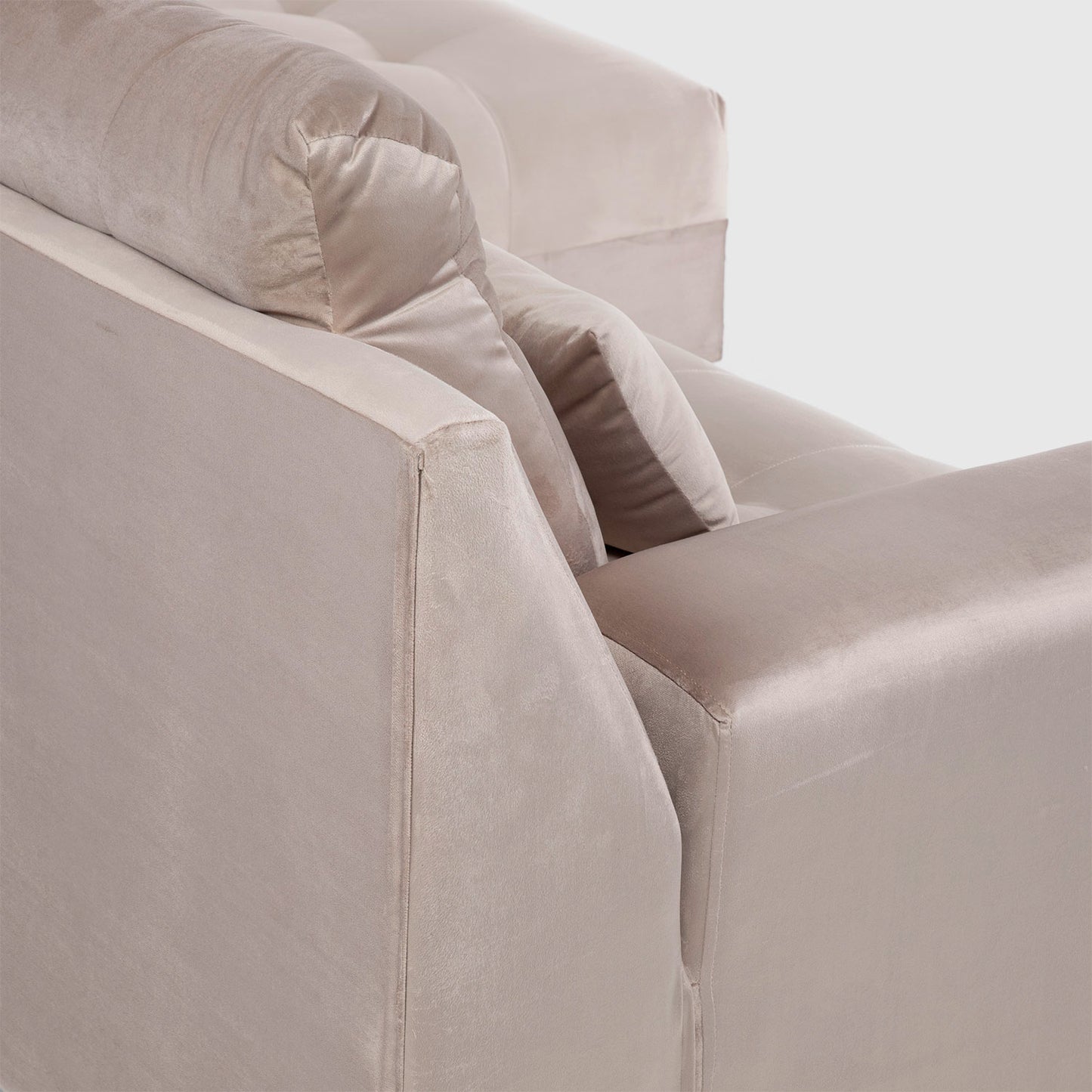 Seccional Dubai XS Derecho en Velvet Beige – Elegancia Compacta y Máximo Confort